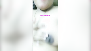 Slutty Desi chick poses for XXX webcam and shows off her big tits | XXX Video on AllSex.XXX