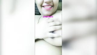 Slutty Desi chick poses for XXX webcam and shows off her big tits | XXX Video on AllSex.XXX