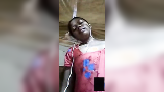 Desi XXX webcam model teases clients with her big natural breasts | XXX Video on AllSex.XXX