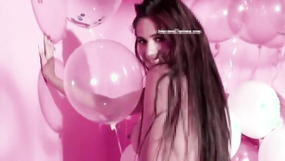 Sexy Indian girl with ideal XXX tits poses fully naked on the camera | XXX Video on AllSex.XXX