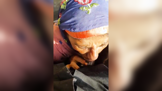 Mature Desi aunty sucks stranger's thick XXX boner in the fresh air | XXX Video on AllSex.XXX