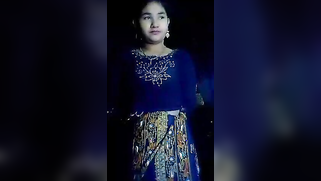 Modest Dehati gal takes off sari to show body with perky XXX boobs | XXX Video on AllSex.XXX