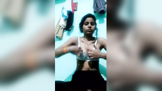 Naughty Desi teen seductively touches trimmed XXX peach on the cam | XXX Video on AllSex.XXX