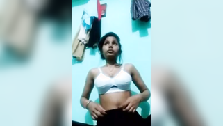 Naughty Desi teen seductively touches trimmed XXX peach on the cam | XXX Video on AllSex.XXX