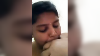 Chubby Indian girl worships juicy XXX melons and shows her big nipples | XXX Video on AllSex.XXX
