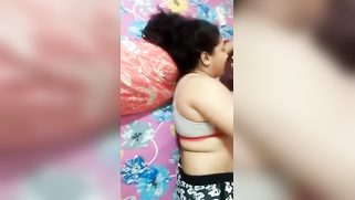 Man called the dirty Indian woman to film her sucking off close-up | XXX Video on AllSex.XXX