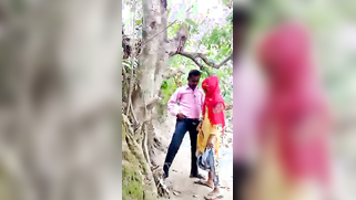 Indian MILF in colorful sari is fucked by her husband in the fresh air | XXX Video on AllSex.XXX