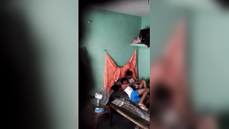 Wench is proud of sexy body being scored in Indian sex homemade video