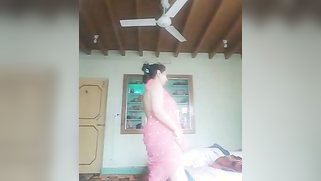 Raunchy Desi love shows off boobs and vagina to lover via video link