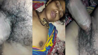 Indian cheers up self-isolated hubby hooking up with him on camera