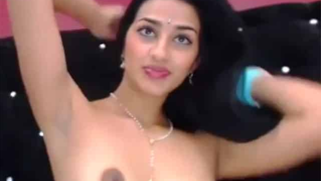 MILF survives quarantine having hairy twat fingered in Indian sex clip | XXX Video on AllSex.XXX