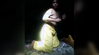 Indian woman diligently shows off armpits and snatch in the dark room | XXX Video on AllSex.XXX