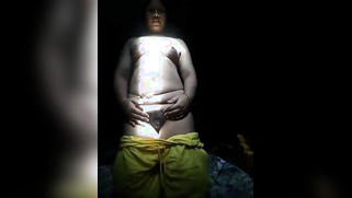 Indian woman diligently shows off armpits and snatch in the dark room | XXX Video on AllSex.XXX