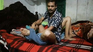 Guy films Indian girl with spread legs and enters picture to fuck her | XXX Video on AllSex.XXX