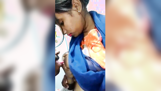 Man pulls Indian girlfriend's blue sari up to reach appetizing nipples | XXX Video on AllSex.XXX