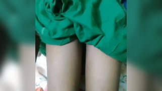 Young man films modest teen lying in bed for his own Indian sex movie | XXX Video on AllSex.XXX