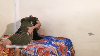 Indian sex model is so self-confident while taking taking clothes off | XXX Video on AllSex.XXX