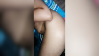 Desi whore fools around with boy who makes MILF suck off close-up | XXX Video on AllSex.XXX