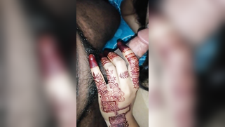 Desi whore fools around with boy who makes MILF suck off close-up | XXX Video on AllSex.XXX