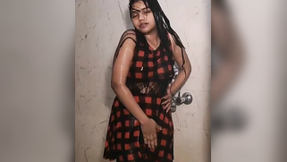 Filming boobs and snatch is Indian colleen's favorite thing in shower | XXX Video on AllSex.XXX