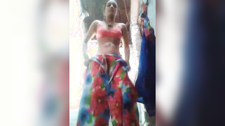 Modest Indian gal from village showing all her XXX assets outdoors | XXX Video on AllSex.XXX