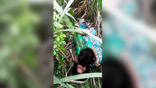 Voyeur spies on young Desi couple who fools around on a grass field | XXX Video on AllSex.XXX