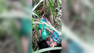 Voyeur spies on young Desi couple who fools around on a grass field | XXX Video on AllSex.XXX