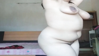 Naked Indian MILF demonstrates big boobs and sweet pussy on camera | XXX Video on AllSex.XXX