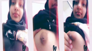 Desi cutie in hijab finds courage to show perky boobs on the cam