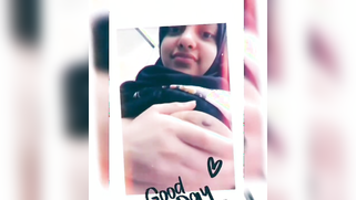 Desi cutie in hijab finds courage to show perky boobs on the cam | XXX Video on AllSex.XXX