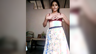 Svelte Indian girl shows tits and pussy during nude selfie video | XXX Video on AllSex.XXX