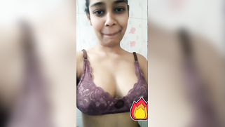 During indian sex video chat pretty woman shows her tits and pussy | XXX Video on AllSex.XXX