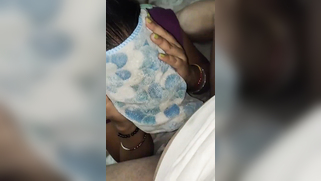 Mature Indian housewife sucks hard boner in amateur indian sex clip | XXX Video on AllSex.XXX