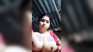 Naughty Desi beauty shakes her big XXX melons in front of camera | XXX Video on AllSex.XXX