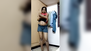 Desi minx flashes perky tits while changing clothes on the camera | XXX Video on AllSex.XXX