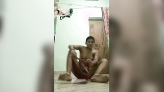 Excited Desi wench brings pussy to orgasm using a lotion as XXX toy | XXX Video on AllSex.XXX