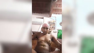 Sneaky Desi camgirl with small titties masturbates XXX aperture | XXX Video on AllSex.XXX