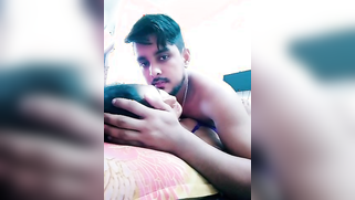 Handsome Indian guy records on cam how he fucks GF's XXX twat on bed | XXX Video on AllSex.XXX