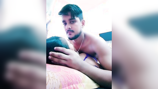 Handsome Indian guy records on cam how he fucks GF's XXX twat on bed | XXX Video on AllSex.XXX