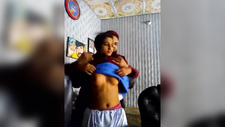 Lovely Desi gal flashes XXX tits while making out with her lover | XXX Video on AllSex.XXX