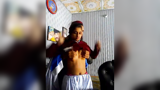 Lovely Desi gal flashes XXX tits while making out with her lover | XXX Video on AllSex.XXX