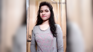 Indian beauty strips naked to show natural XXX boobs on the camera | XXX Video on AllSex.XXX