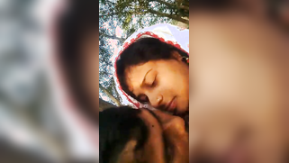 Horny Desi guy passionately makes out with GF in outdoor XXX clip | XXX Video on AllSex.XXX