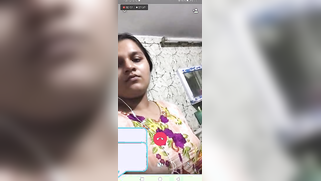 Eccentric Desi woman showing XXX pussy during video chat with hubby | XXX Video on AllSex.XXX