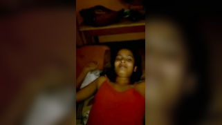 Amateur cameraman convinces the Desi girlfriend reveal XXX parts | XXX Video on AllSex.XXX