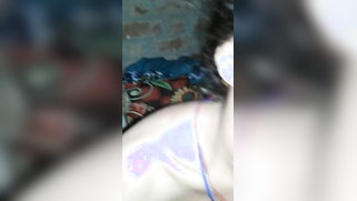 Persistent cameraguy manages to see Indian girl's small XXX bumps | XXX Video on AllSex.XXX