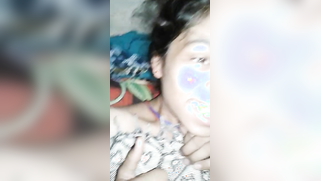 Persistent cameraguy manages to see Indian girl's small XXX bumps | XXX Video on AllSex.XXX