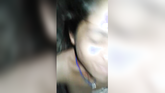 Persistent cameraguy manages to see Indian girl's small XXX bumps | XXX Video on AllSex.XXX