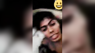 Stranger convinces the attractive Indian girl show XXX parts | XXX Video on AllSex.XXX