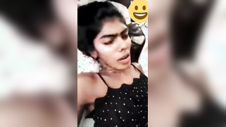 Stranger convinces the attractive Indian girl show XXX parts | XXX Video on AllSex.XXX